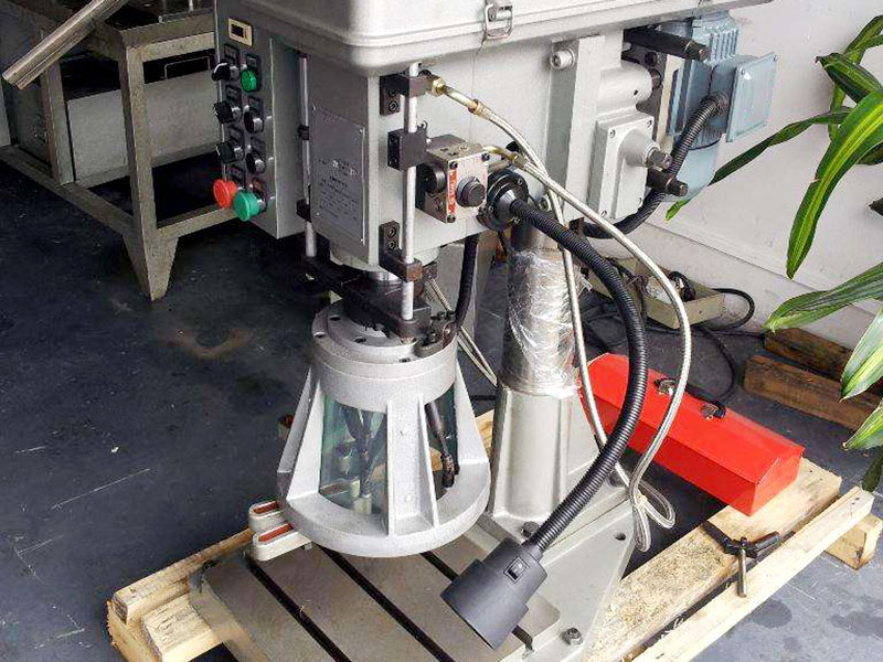 鉆孔機怎么換料？流程及注意事項